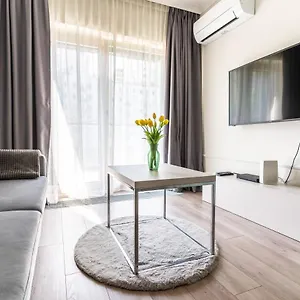 apartamenty-mennica-residence-golden-apartments-193.warsawhotelspoland.com/